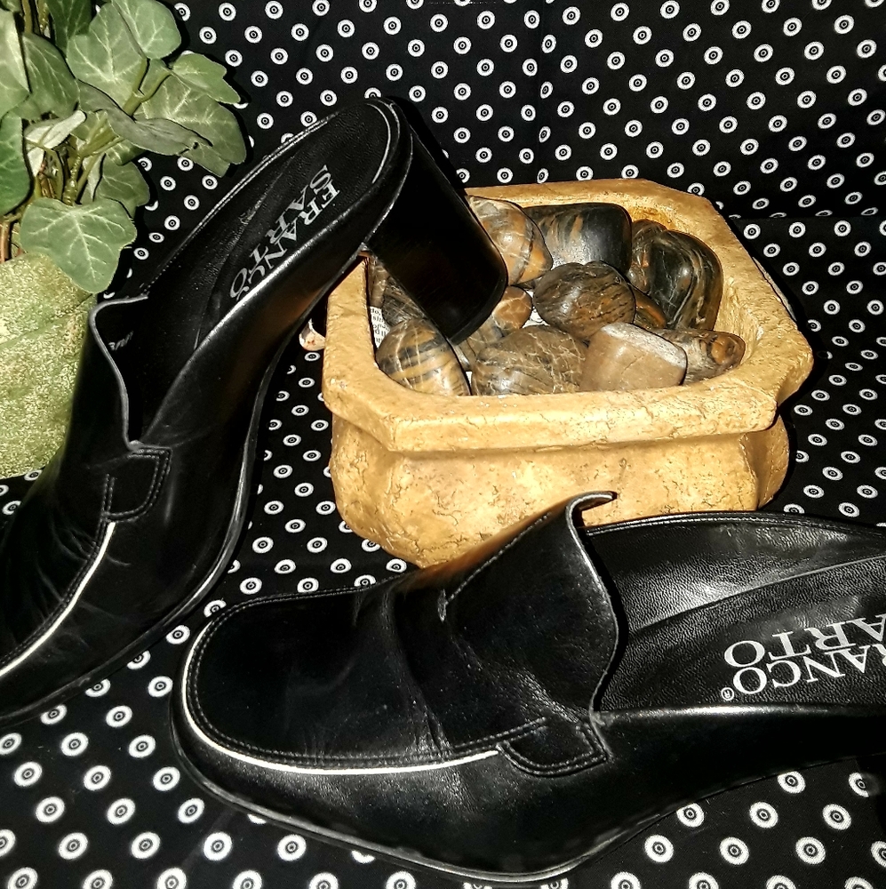 NWOT Franco Sarto Mules